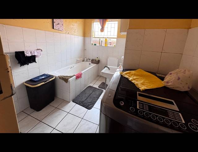 2 BEDROOM TOWNHOUSE FOR SALE IN NAVALSIG